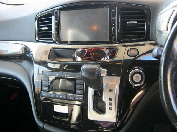 NISSAN ELGRAND (Stock #: DER5967) - Image 2