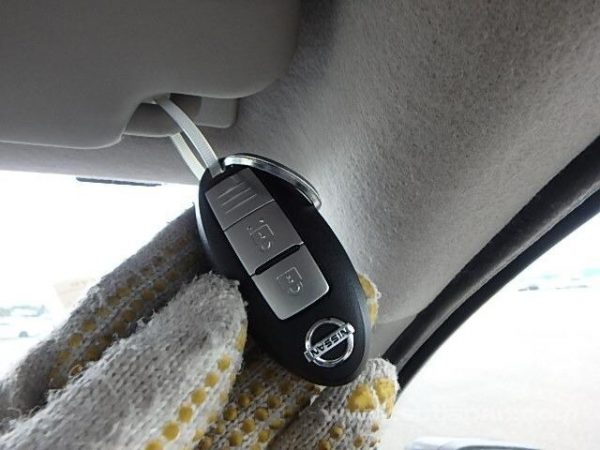 2015 NISSAN MARCH (Stock #: EB3084) - Image 17