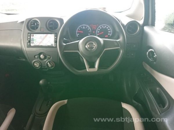 2017 NISSAN NOTE (Stock #: IW4638) - Image 3