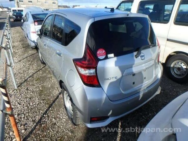 2017 NISSAN NOTE (Stock #: IW4638) - Image 4