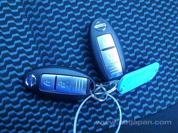 2016 NISSAN NOTE (Stock #: KV1974) - Image 17