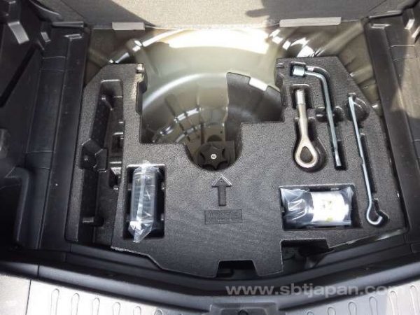 2017 NISSAN NOTE (Stock #: RU0081) - Image 9