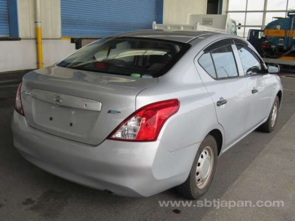 2013 NISSAN LATIO (Stock #: UZ0537) - Image 4