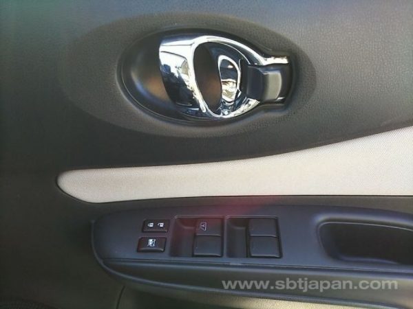 2017 NISSAN NOTE (Stock #: VE6366) - Image 9