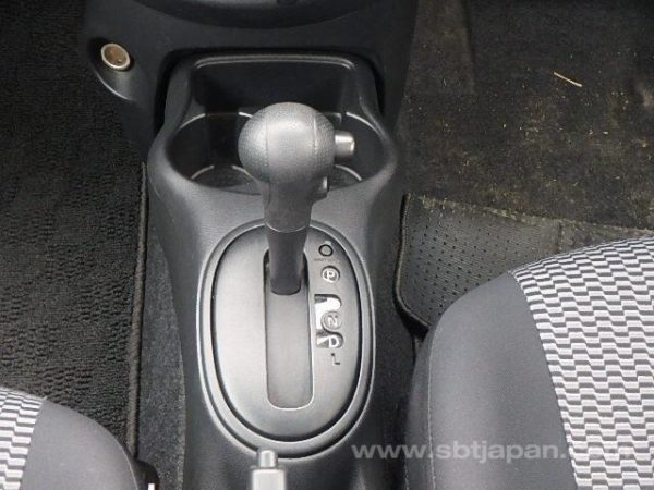 2017 NISSAN MARCH (Stock #: YR8227) - Image 16