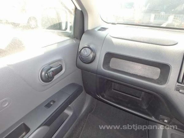 2014 NISSAN AD VAN (Stock #: ZM0645) - Image 6