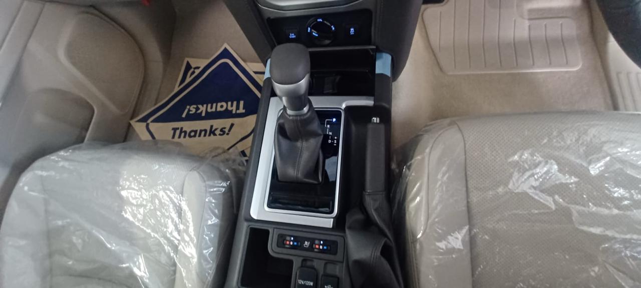 TOYOTA LANDCRUISER PRADO